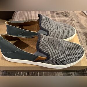 BNIB Olukai Pehuea Slip On Sneakers Dark grey Size 8.5